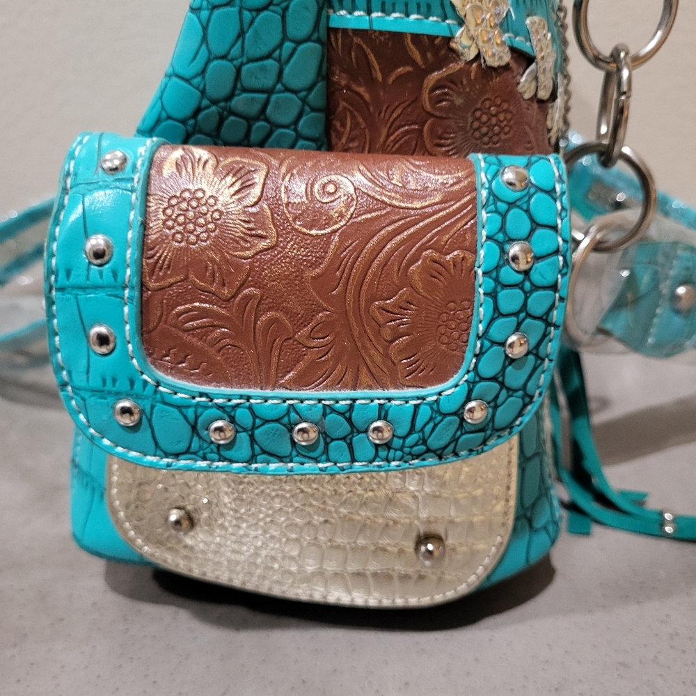NWOT Cowgirl Trendy Turquoise and Brown Women's Bag w/rhinestones - Picture 4 of 7